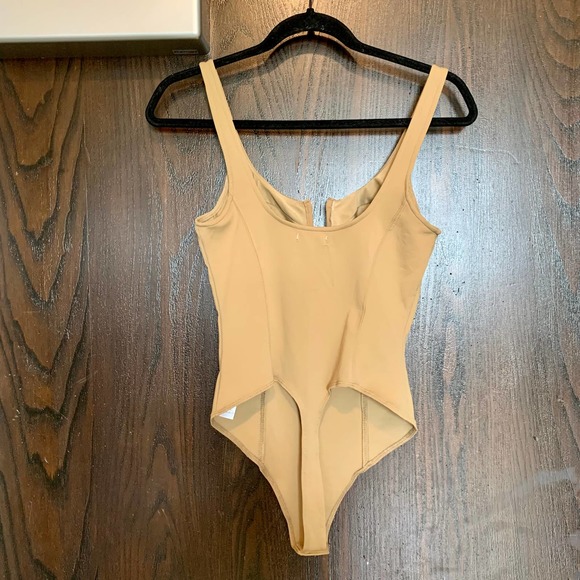 Good American Tan Bodysuit - Picture 5 of 7
